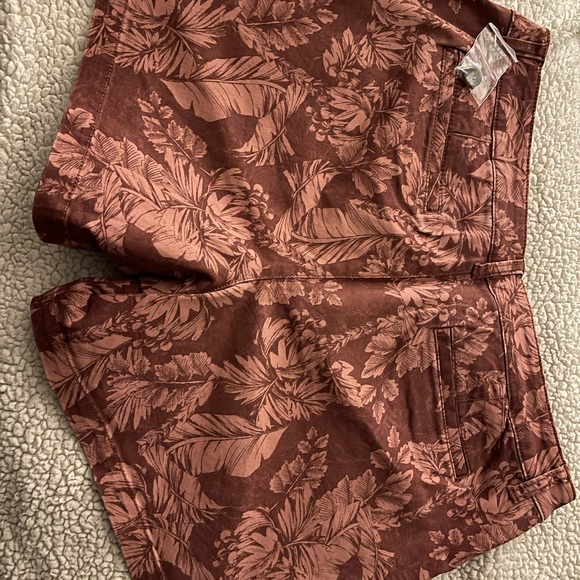 Women’s A.N.A mid rise twill shorts - Picture 3 of 5